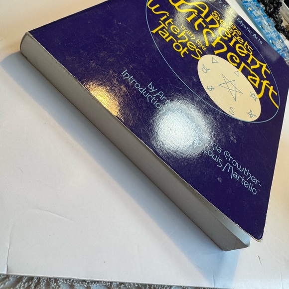 ANCIENT WITCHCRAFT Occult Magick Grimoire Tarot 1st edition 1974 Tarot mystic - Picture 9 of 9